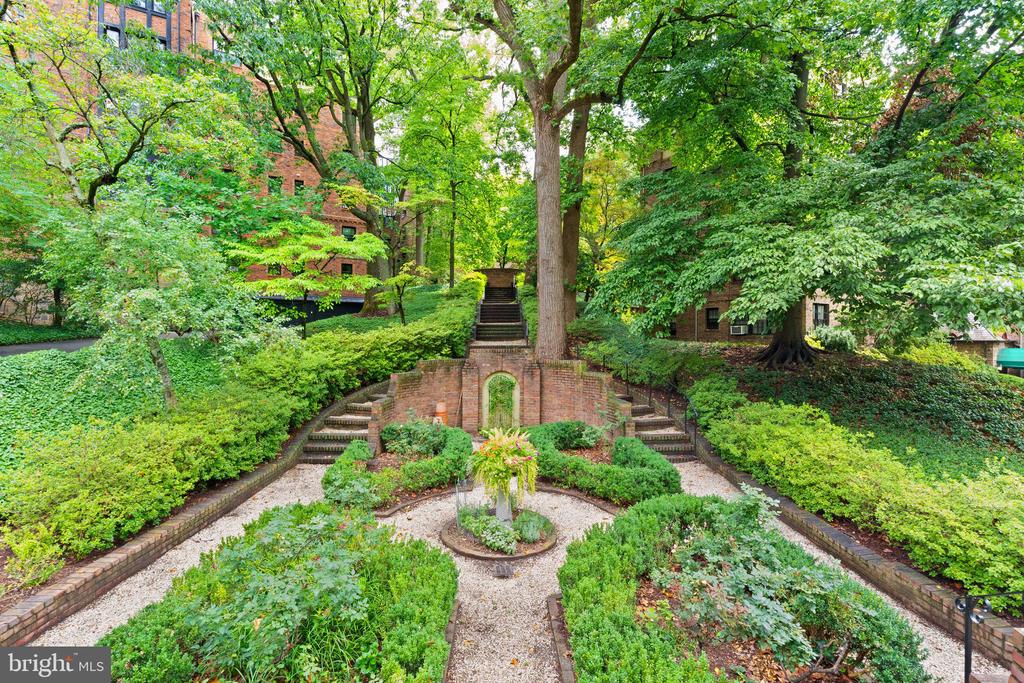 3000 TILDEN STREET NW Unit: 303-I