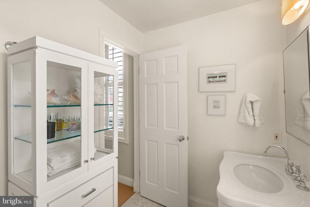 1707 S STREET NW Unit: B