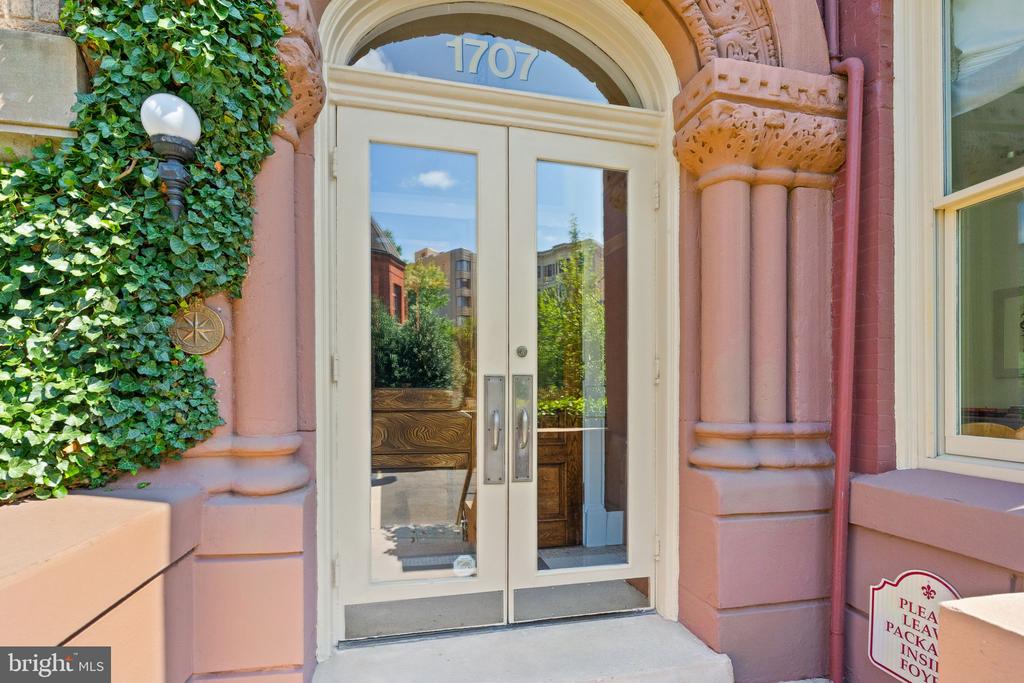 1707 S STREET NW Unit: B
