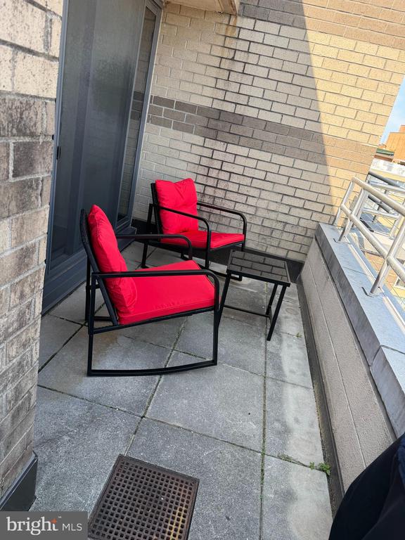 1401 17TH STREET NW Unit: 1004