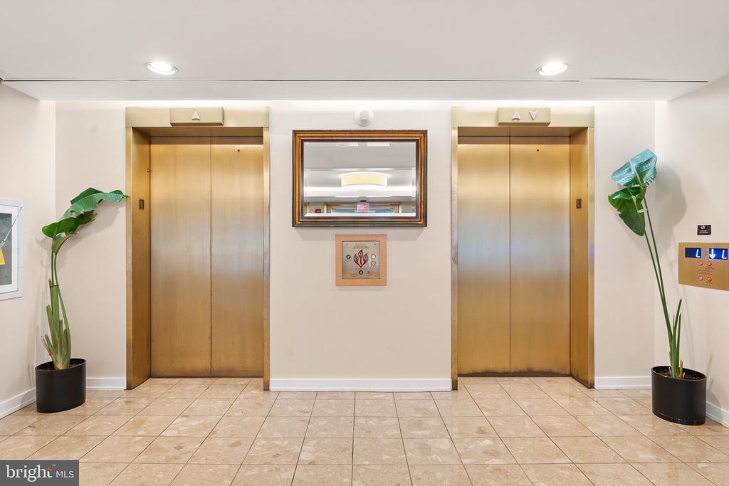 1401 17TH STREET NW Unit: 1004