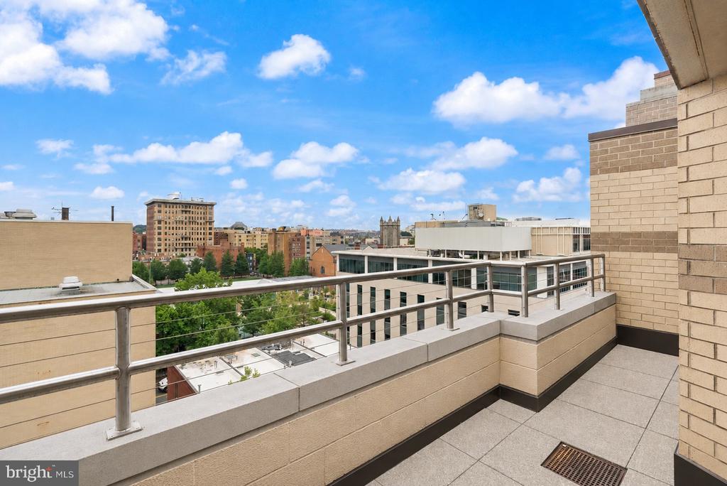 1401 17TH STREET NW Unit: 1004
