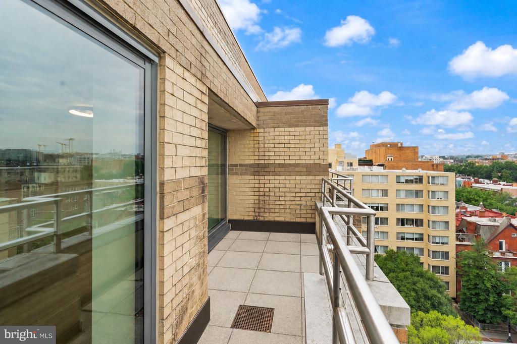 1401 17TH STREET NW Unit: 1004