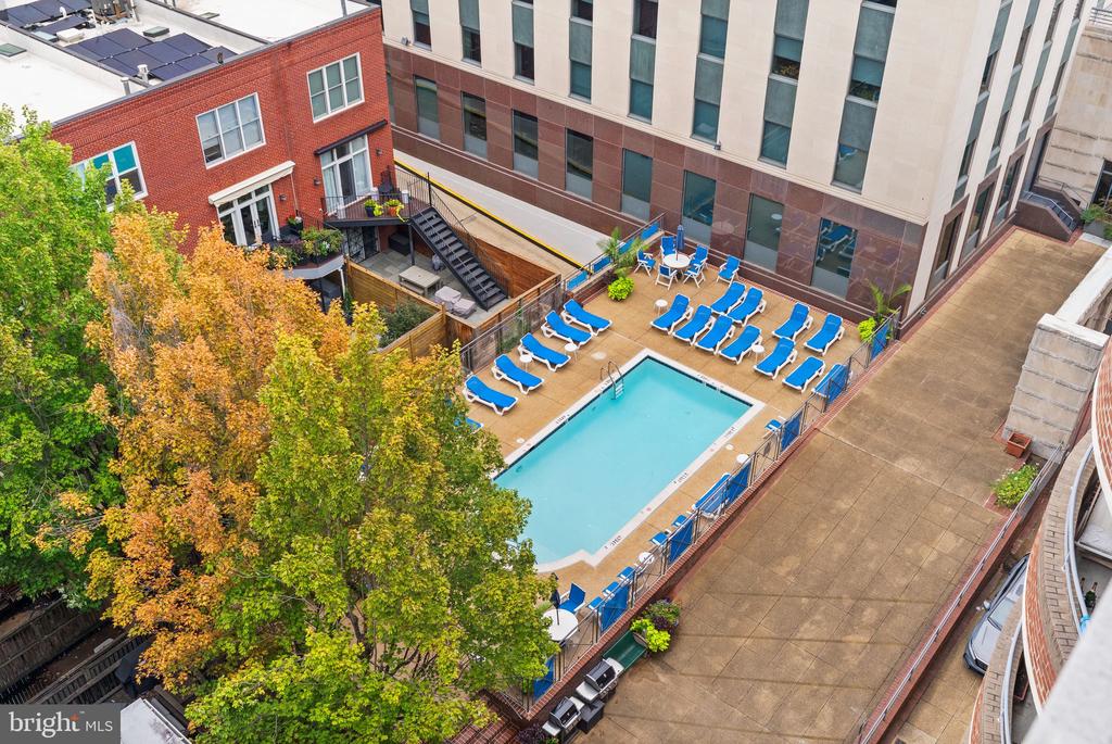 1401 17TH STREET NW Unit: 1004