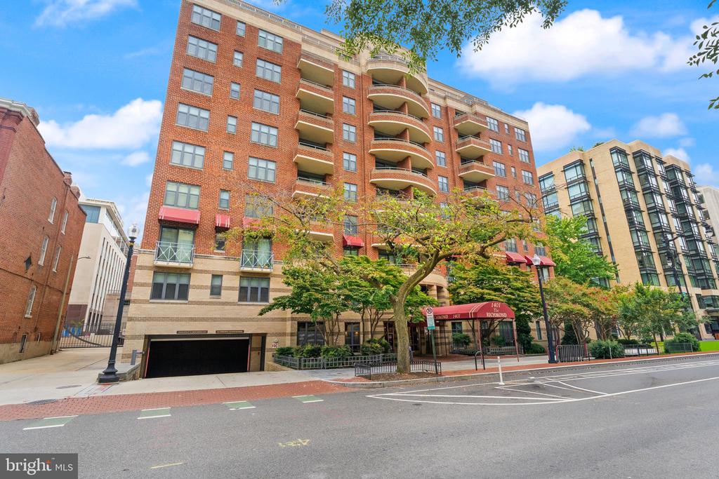 1401 17TH STREET NW Unit: 1004