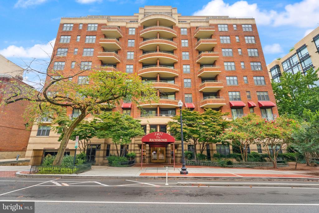 1401 17TH STREET NW Unit: 1004