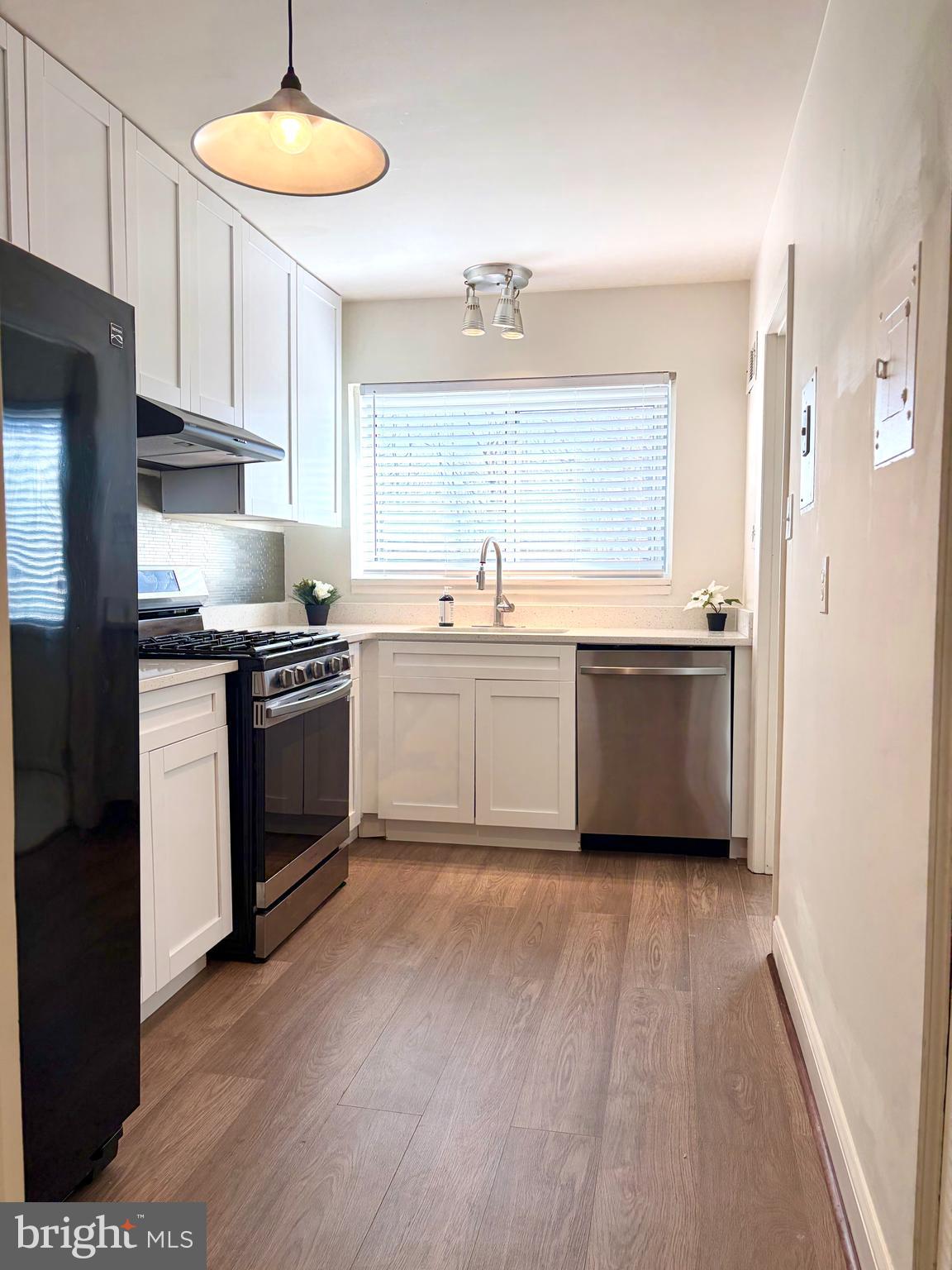 10650 WEYMOUTH STREET 201