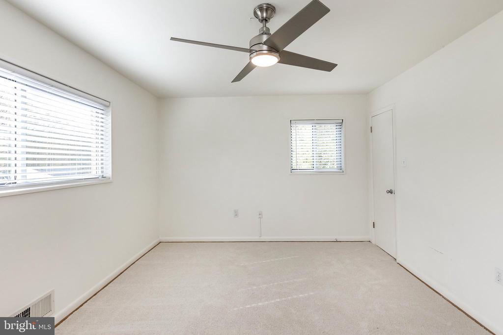 10650 WEYMOUTH STREET 201