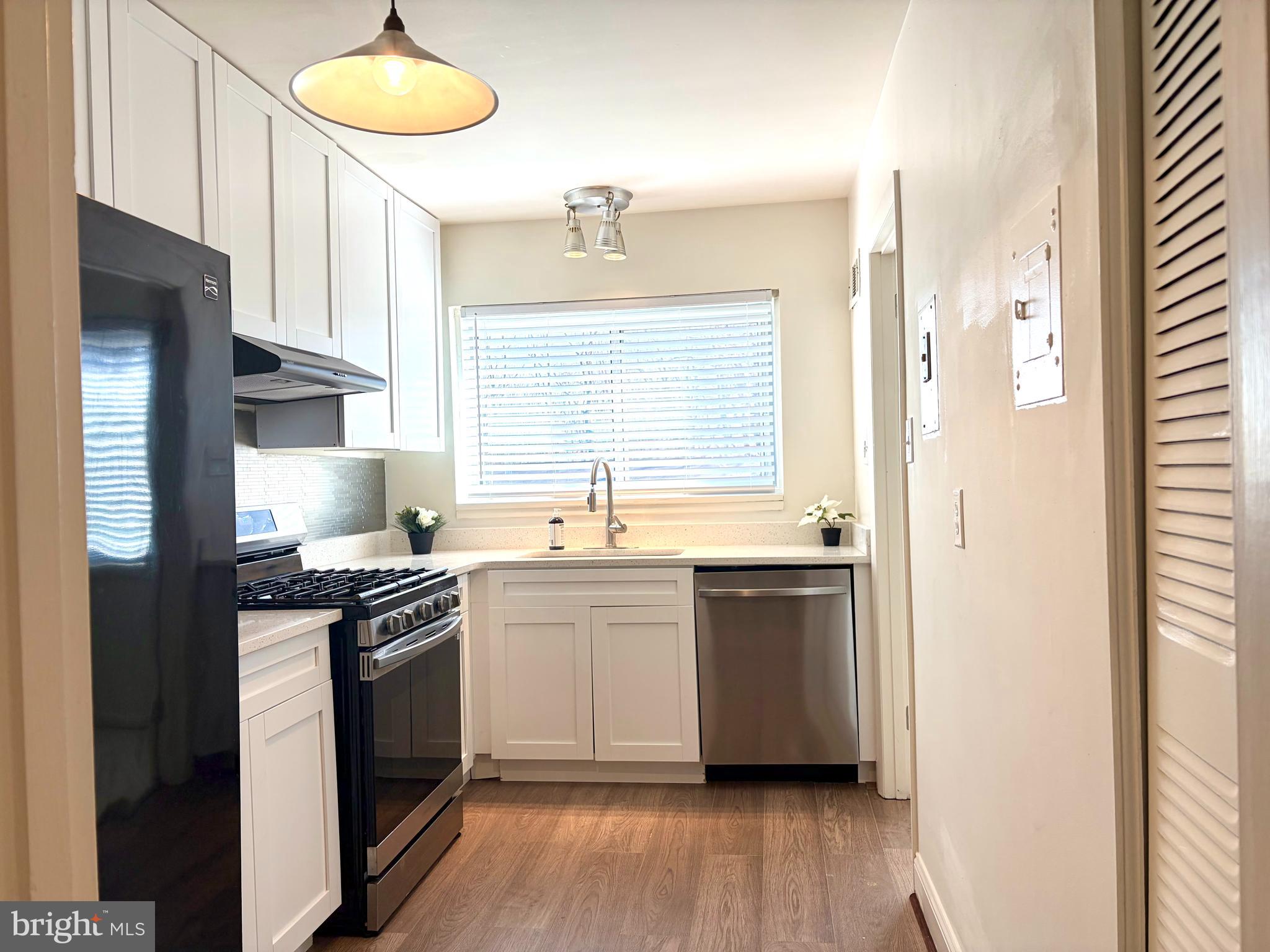 10650 WEYMOUTH STREET 201