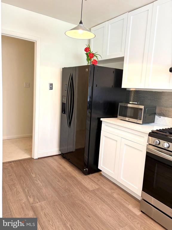 10650 WEYMOUTH STREET 201