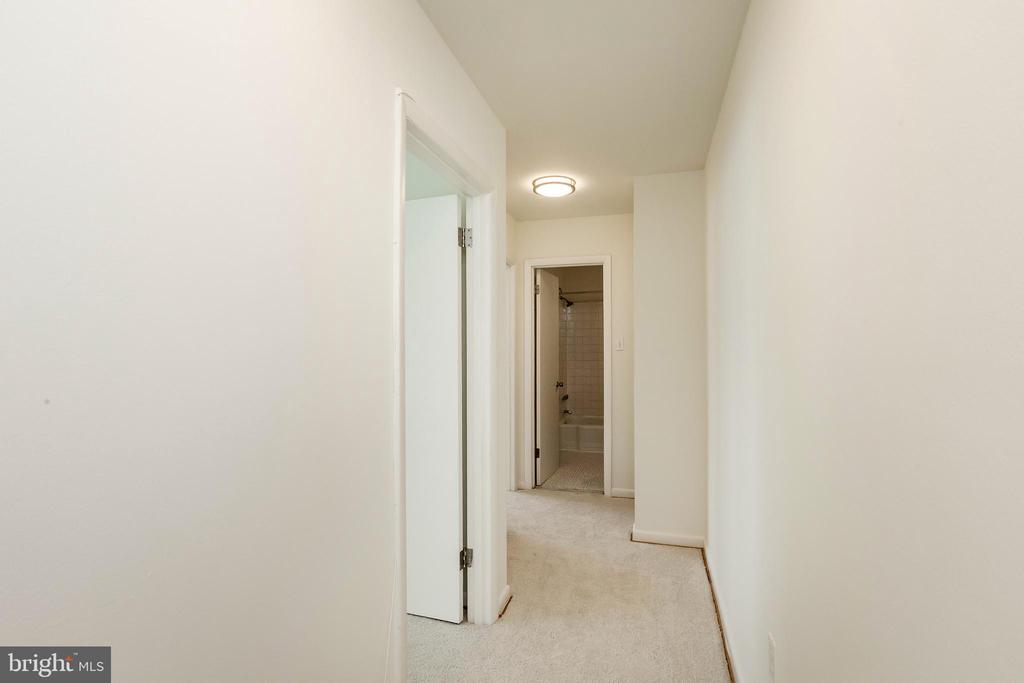 10650 WEYMOUTH STREET 201