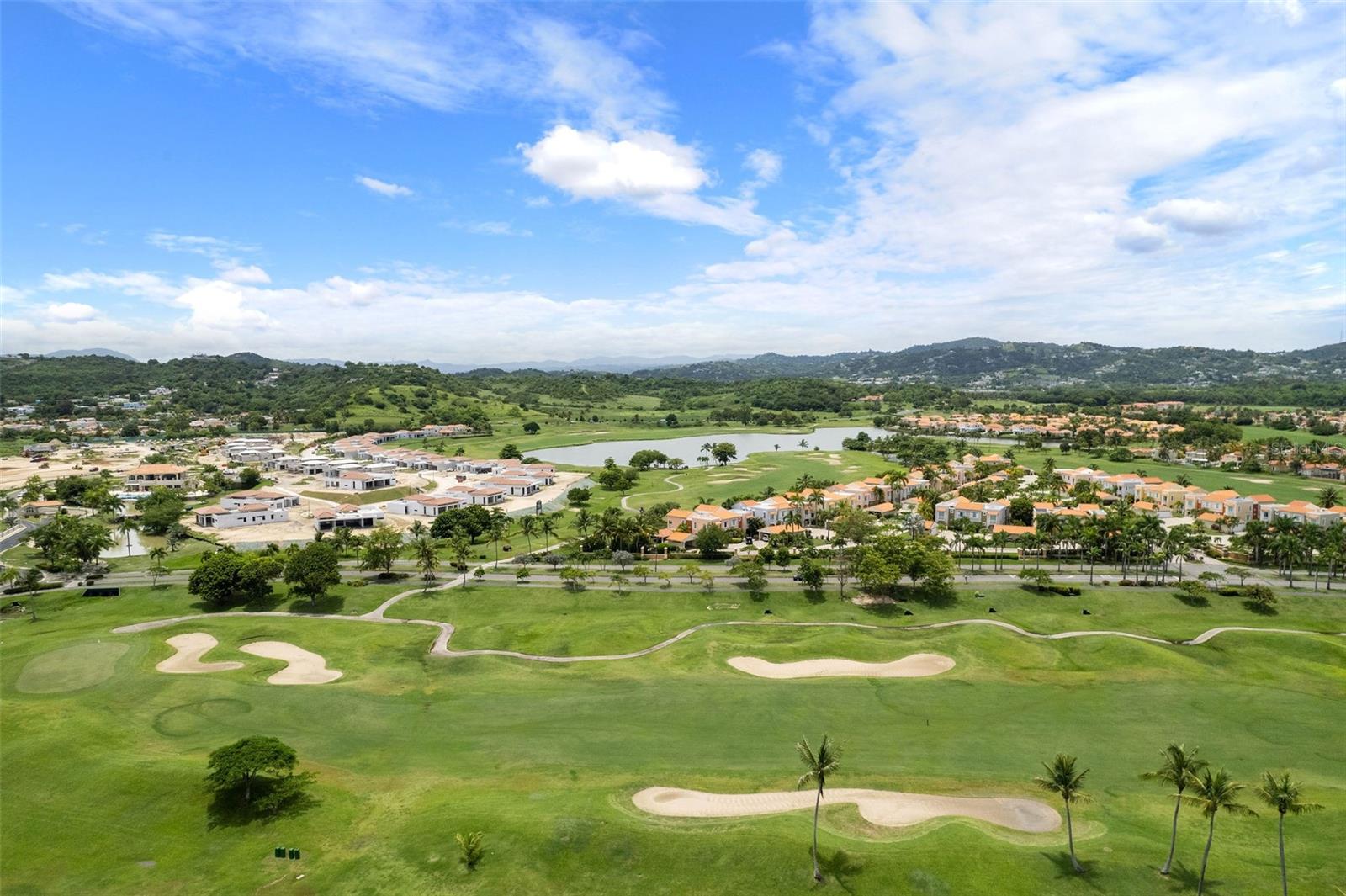26 LOS LAGOS DR