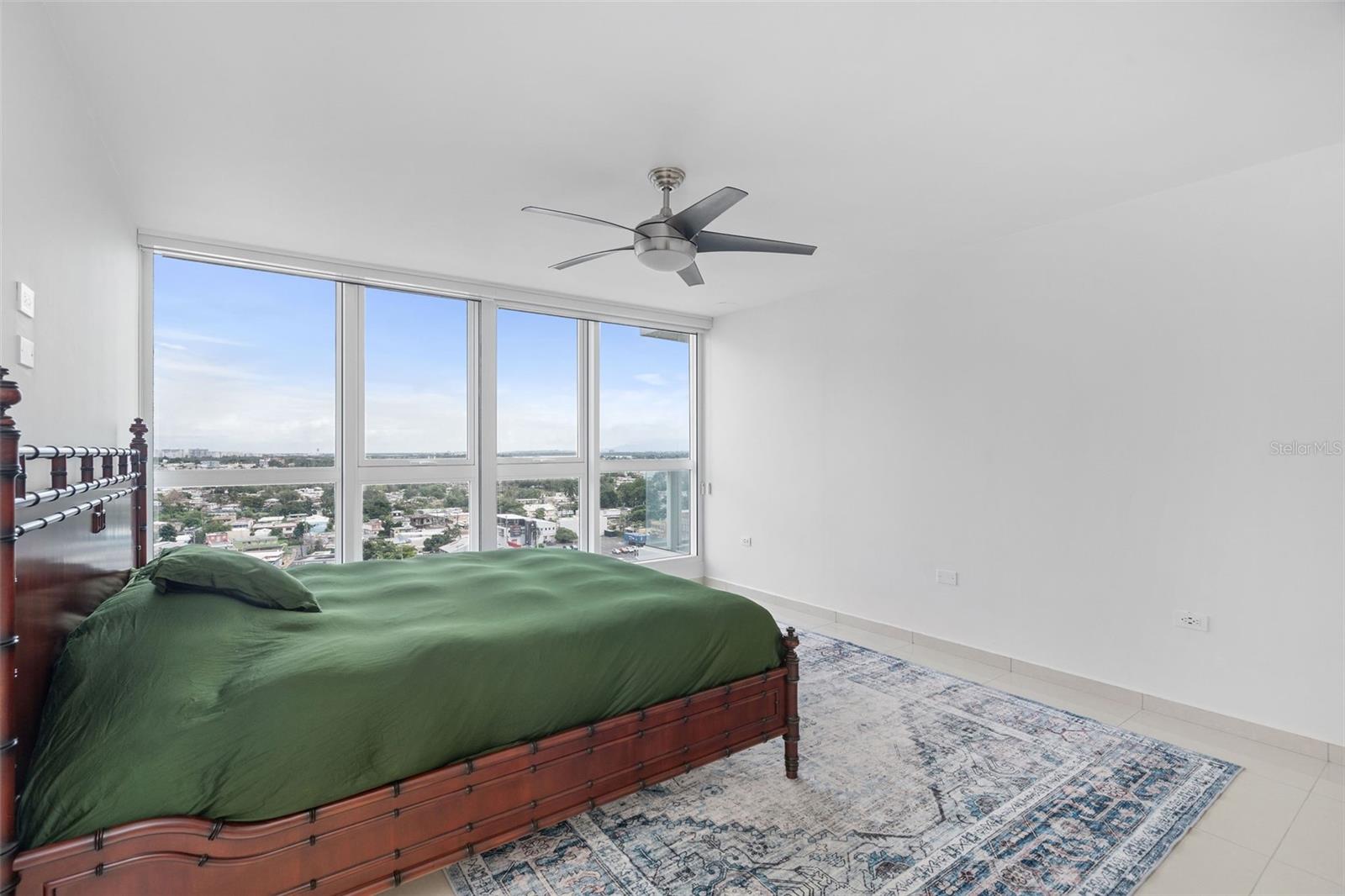 48 LUIS MUNOZ RIVERA AVE #1503