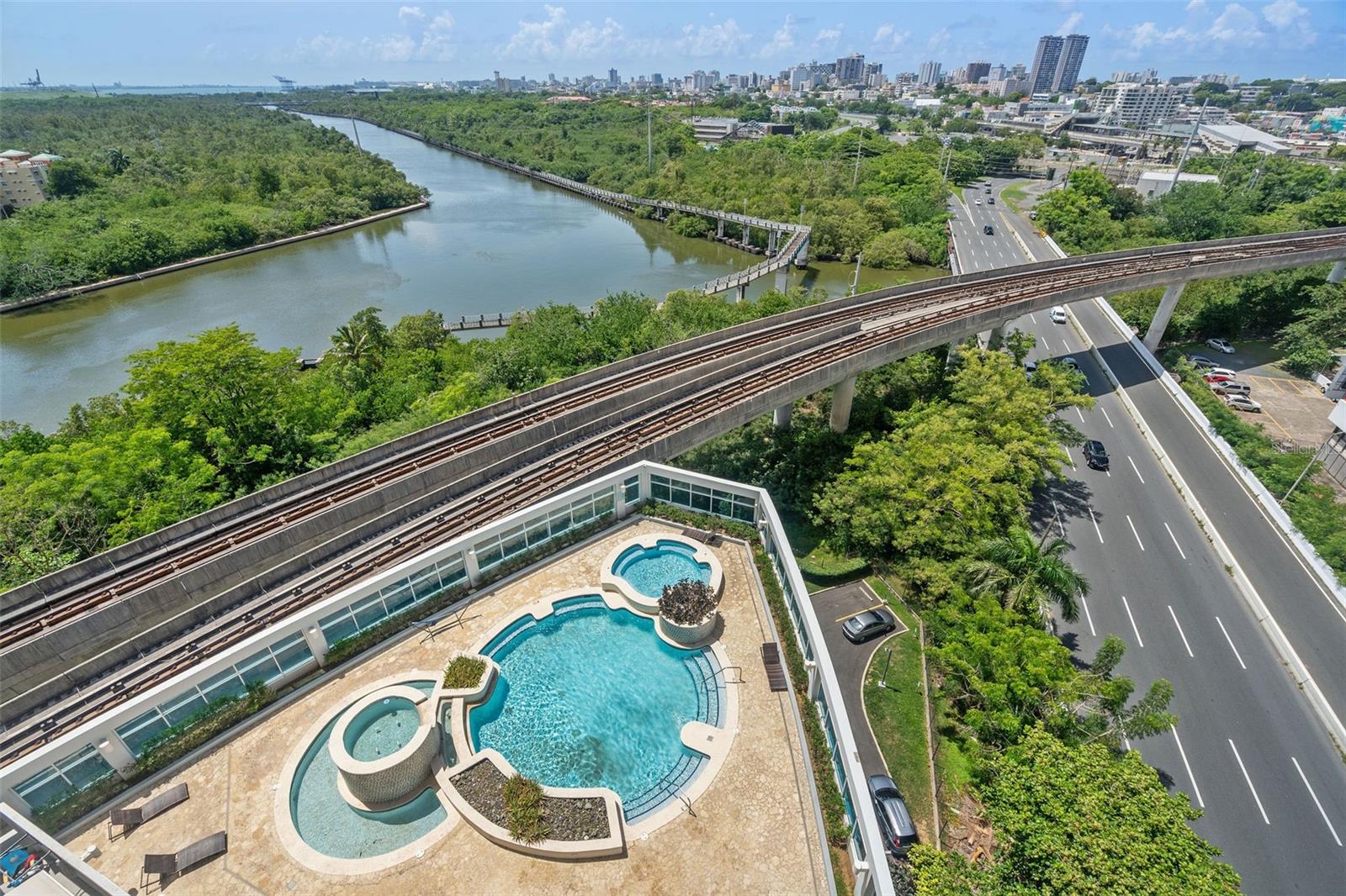 48 LUIS MUNOZ RIVERA AVE #1503