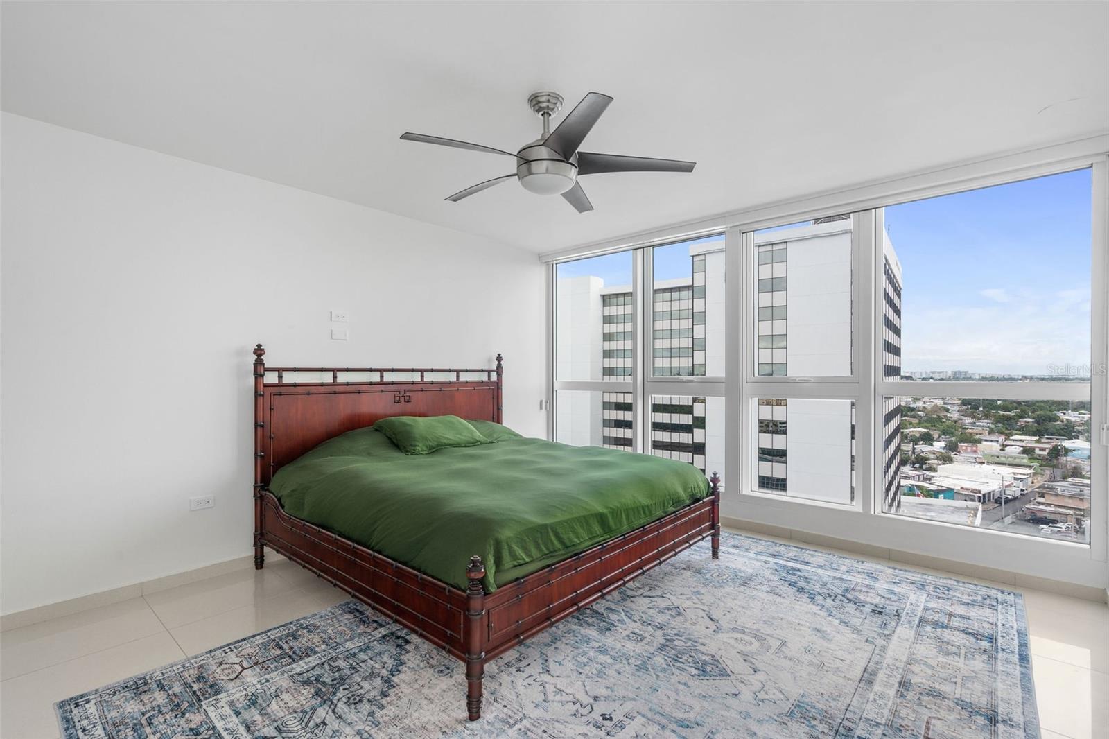 48 LUIS MUNOZ RIVERA AVE #1503