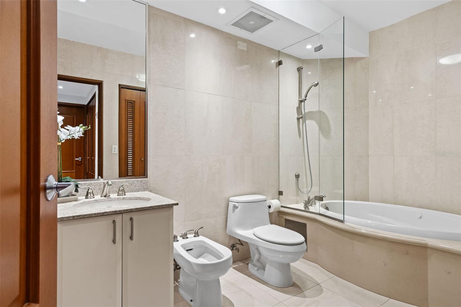1315 ASHFORD AVE. ACQUAMARINA CONDOMINIUM #1205