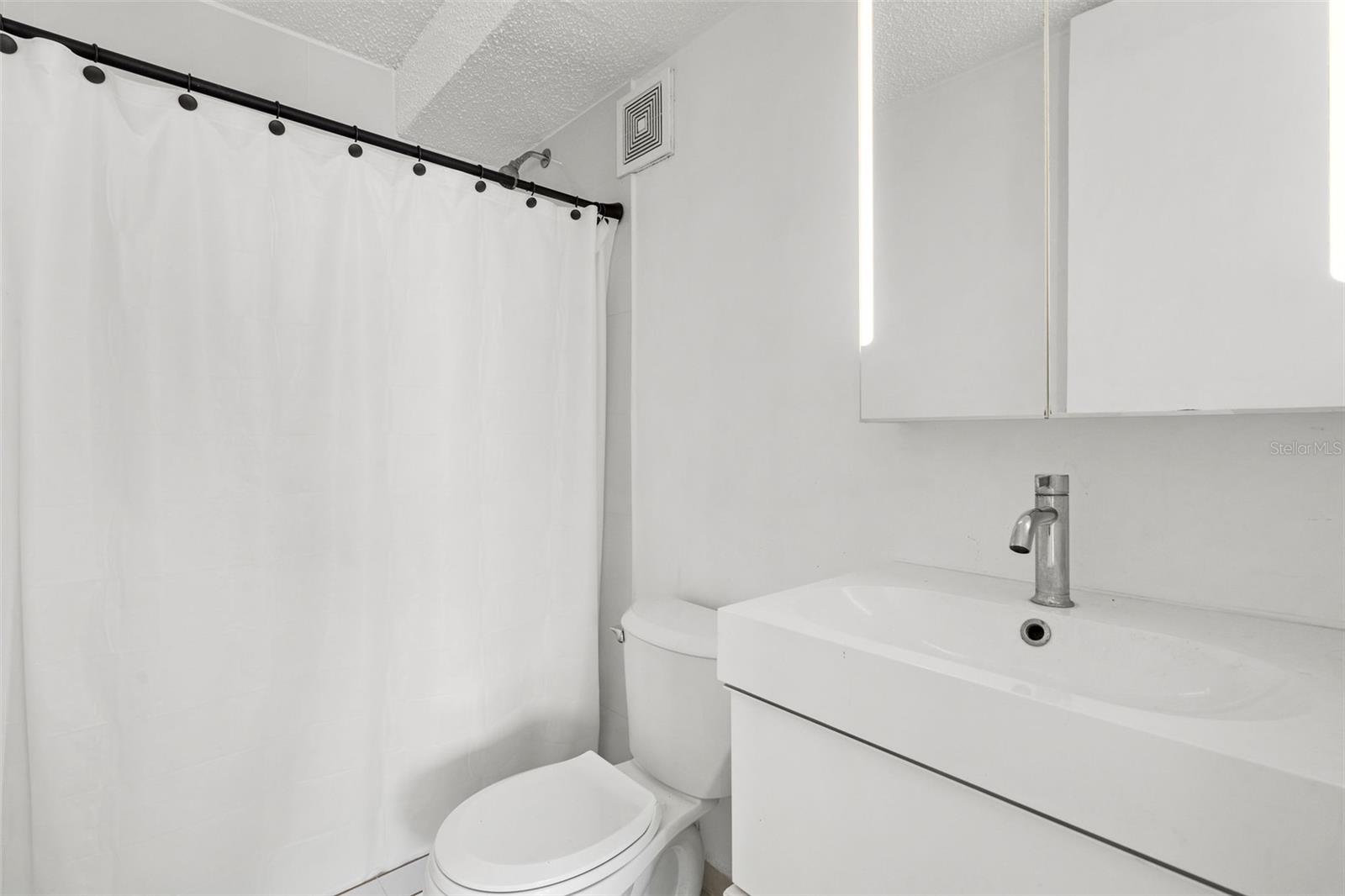 1479 ASHFORD AVE. #1505