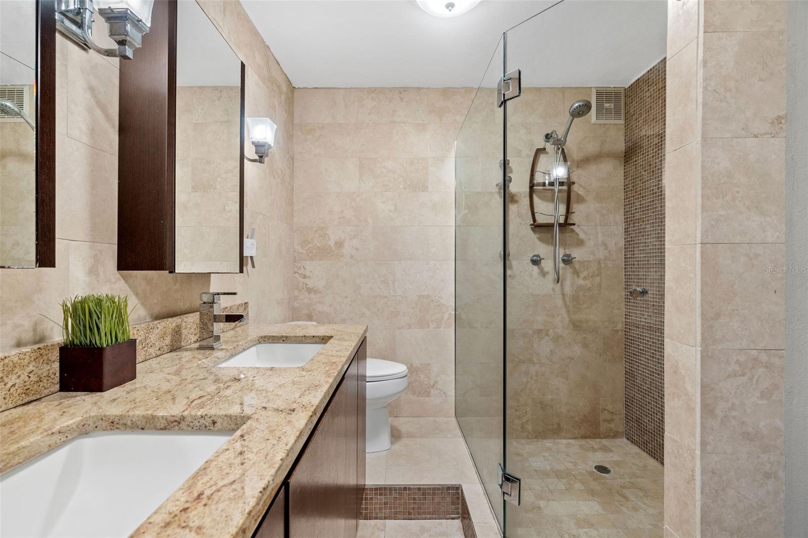 77 CALLE KINGS COURT #303