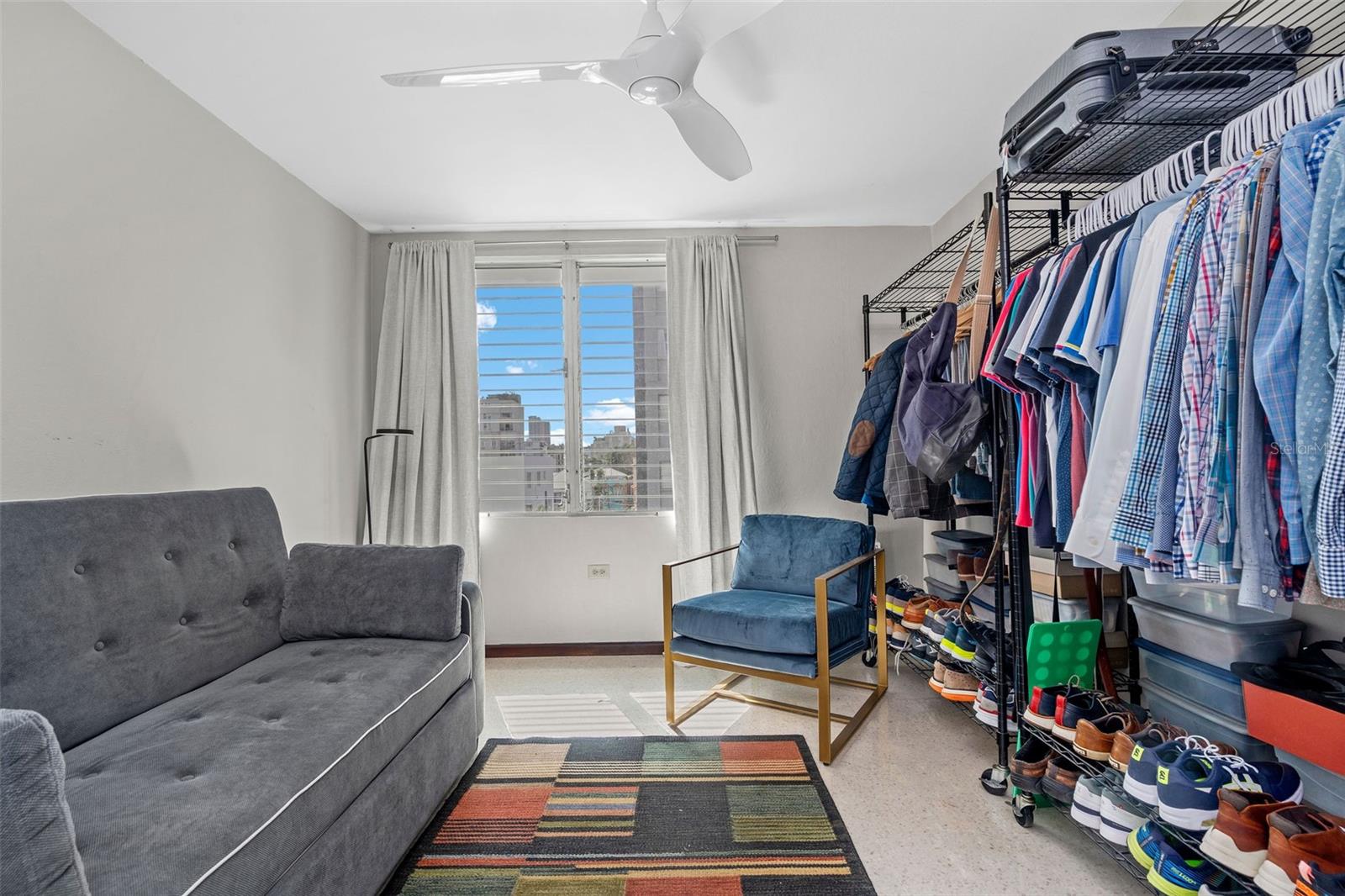 77 CALLE KINGS COURT #303
