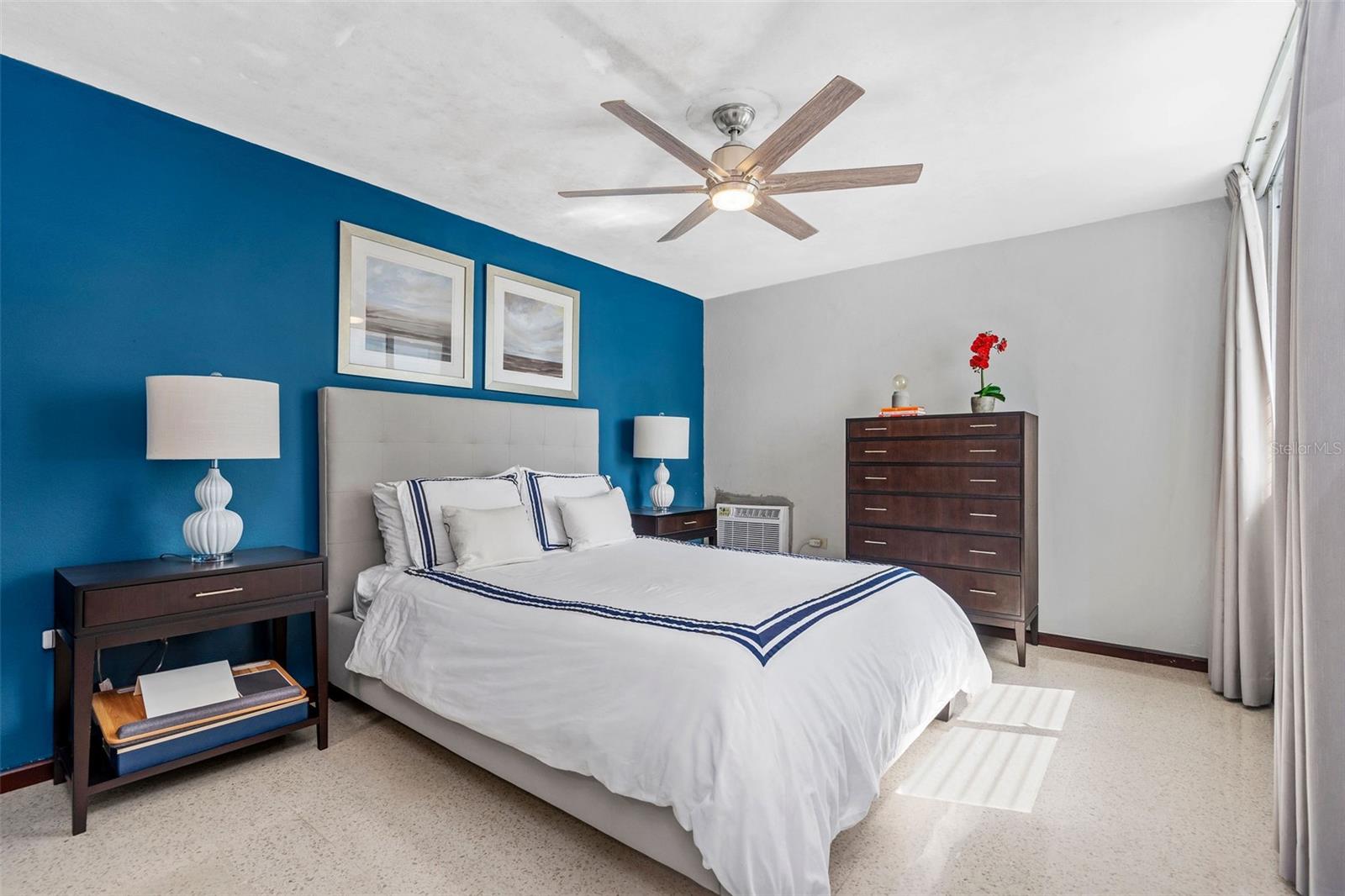 77 CALLE KINGS COURT #303
