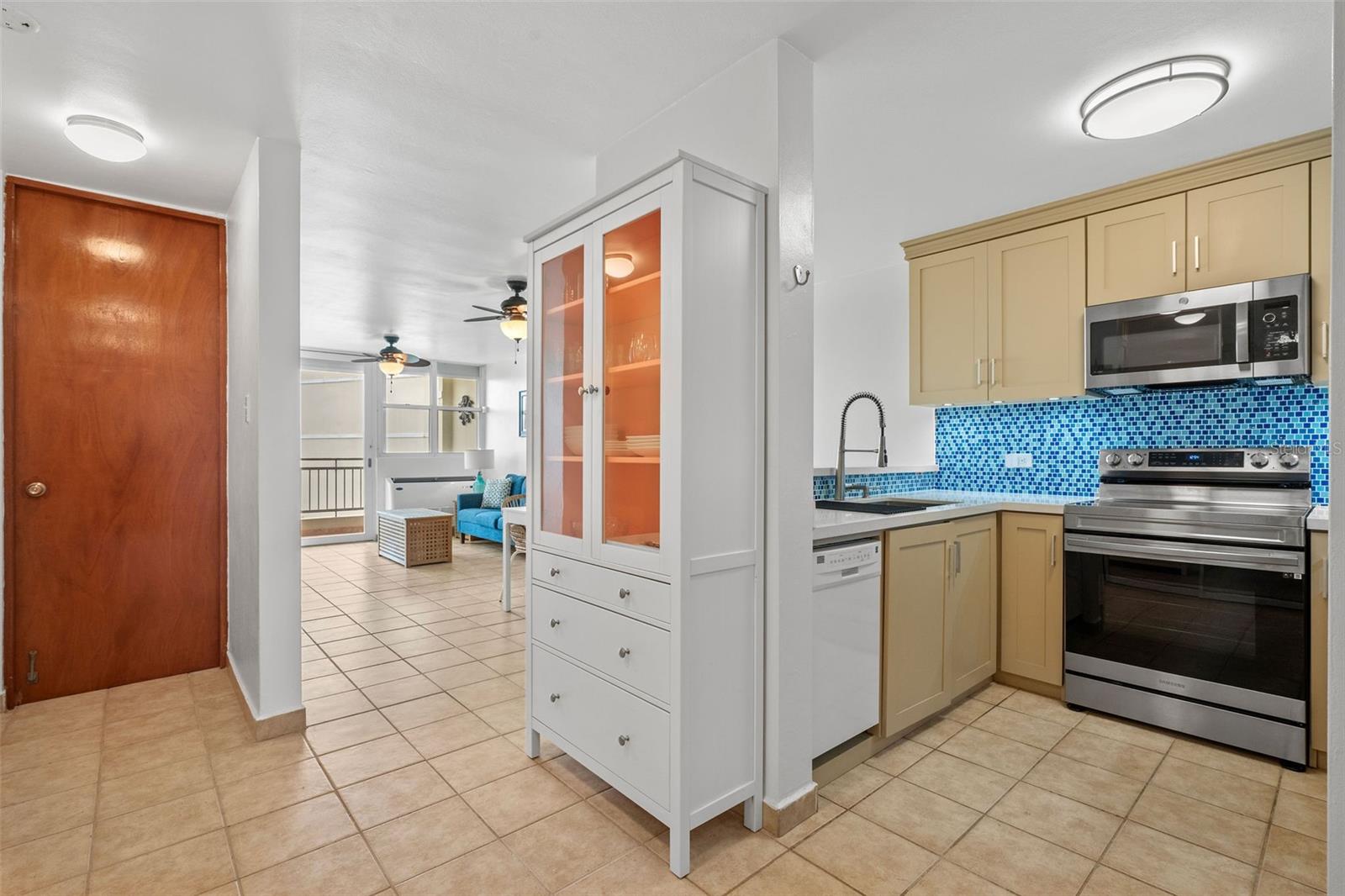 400 HAUDIMAR BEACH APARTMENTS #F-307