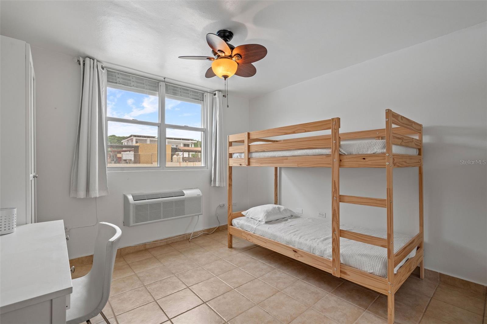 400 HAUDIMAR BEACH APARTMENTS #F-307