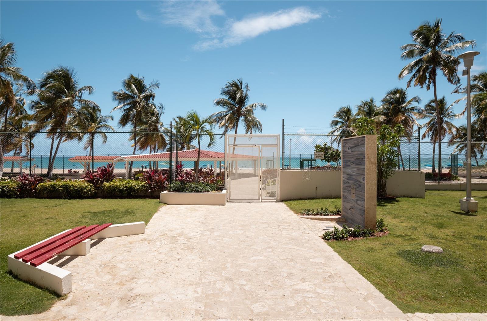 5349 ISLA VERDE AVE. #306