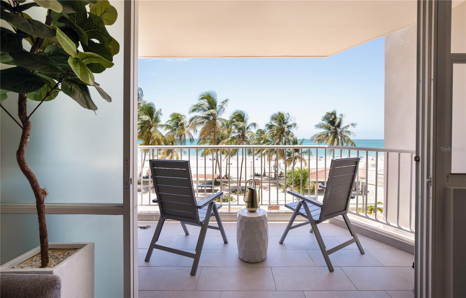 5349 ISLA VERDE AVE. #306