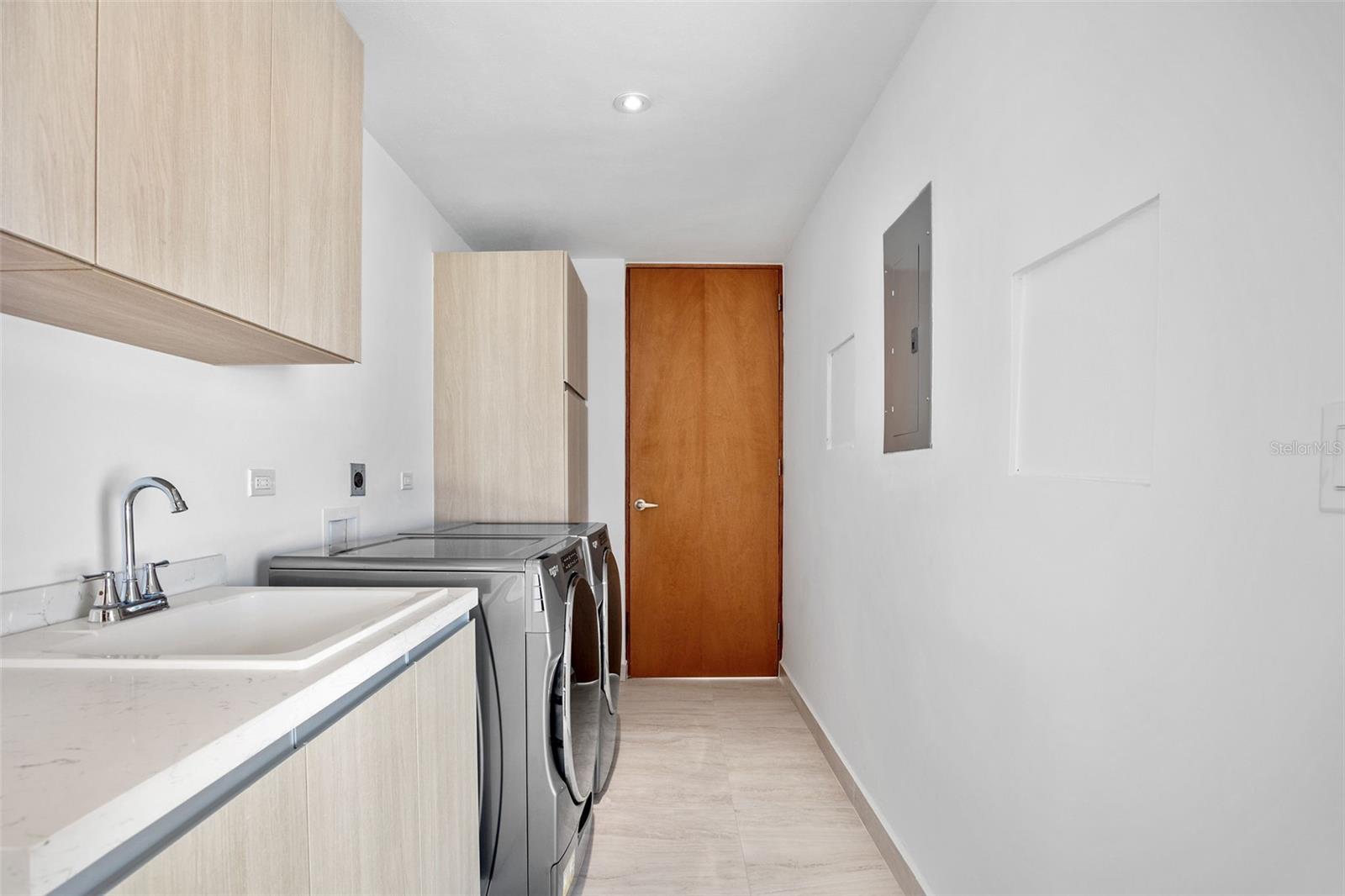710 CAMINO DE LAS IRIS ST