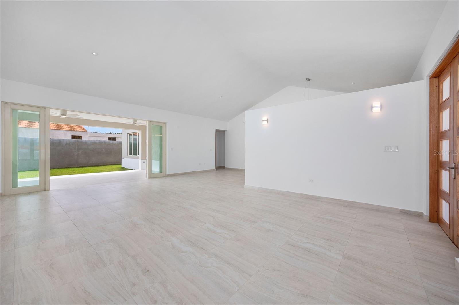 710 CAMINO DE LAS IRIS ST
