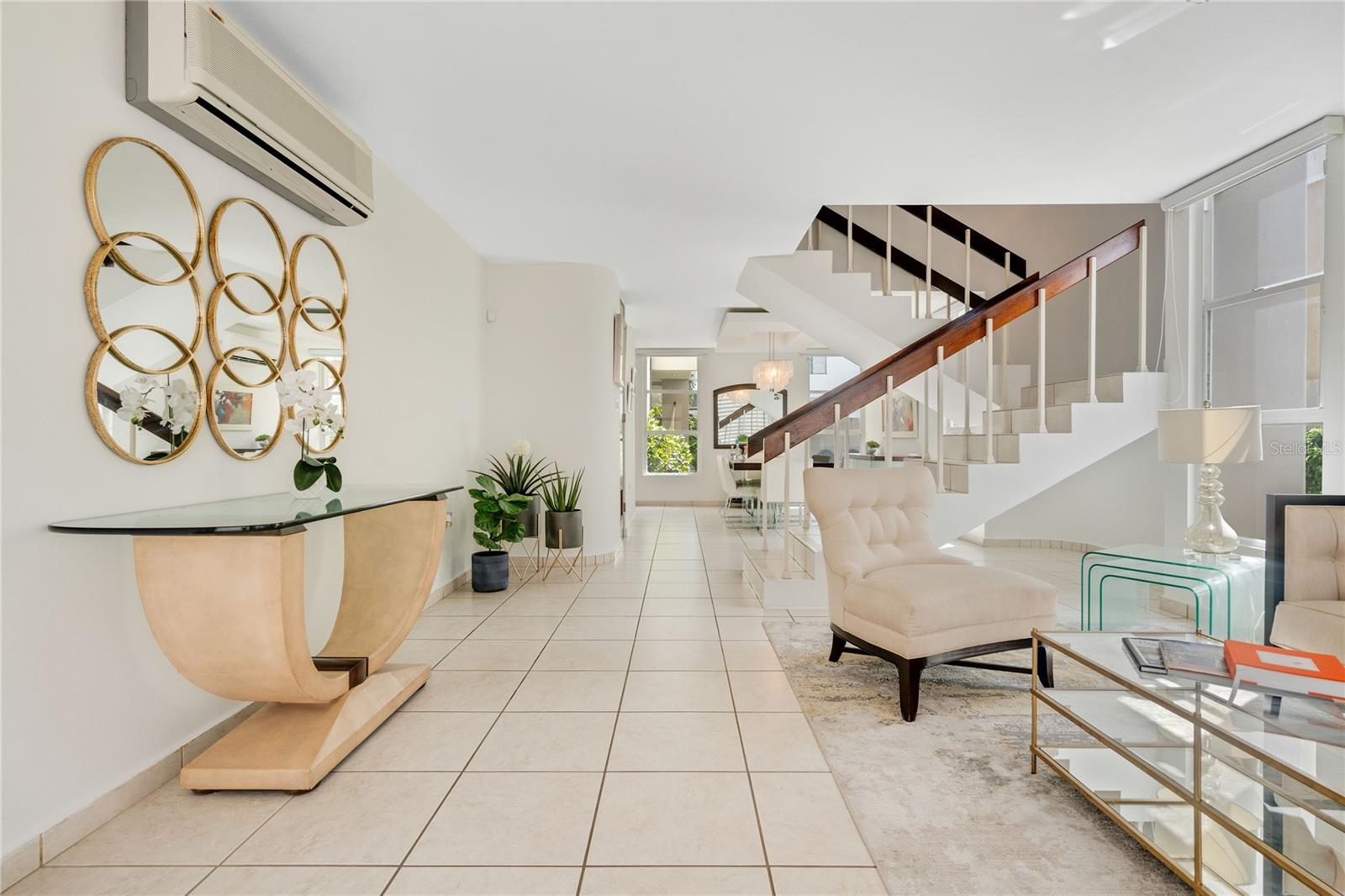 301 CALLE ORCA PASEO LAS OLAS