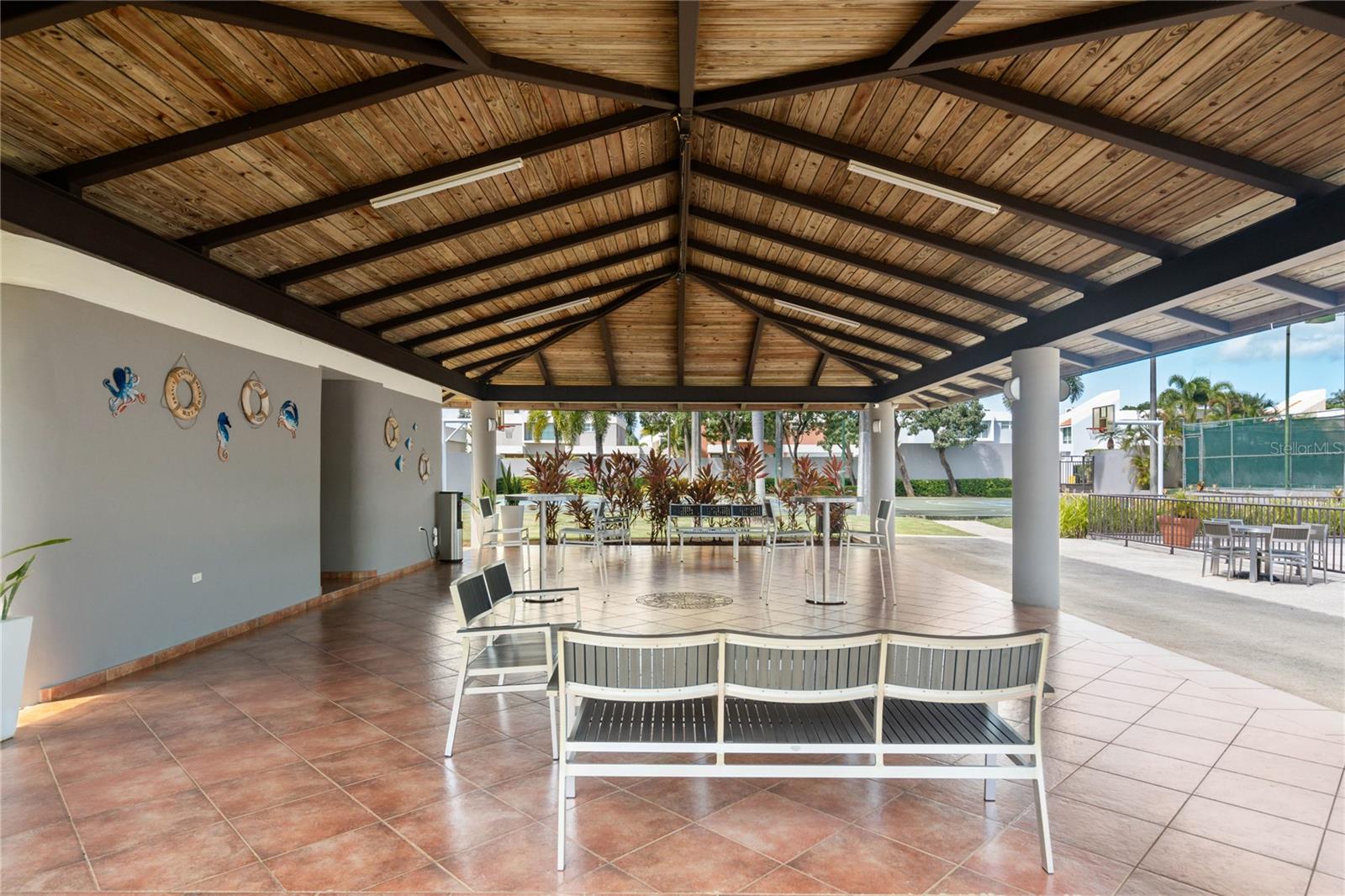 301 CALLE ORCA PASEO LAS OLAS