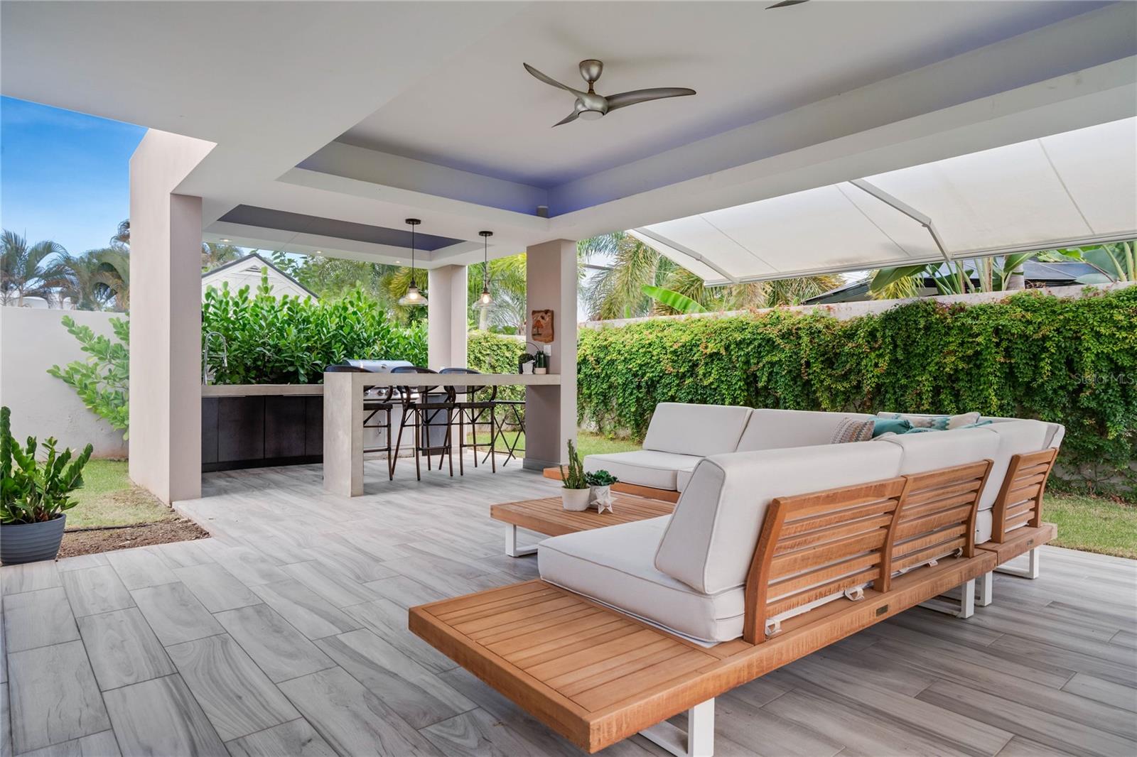 301 CALLE ORCA PASEO LAS OLAS
