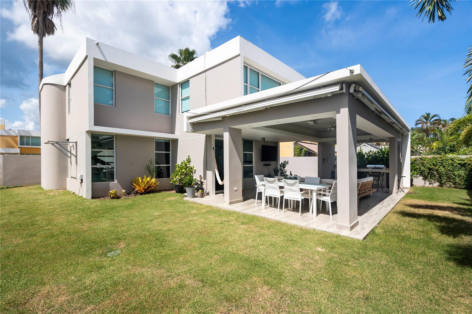 301 CALLE ORCA PASEO LAS OLAS