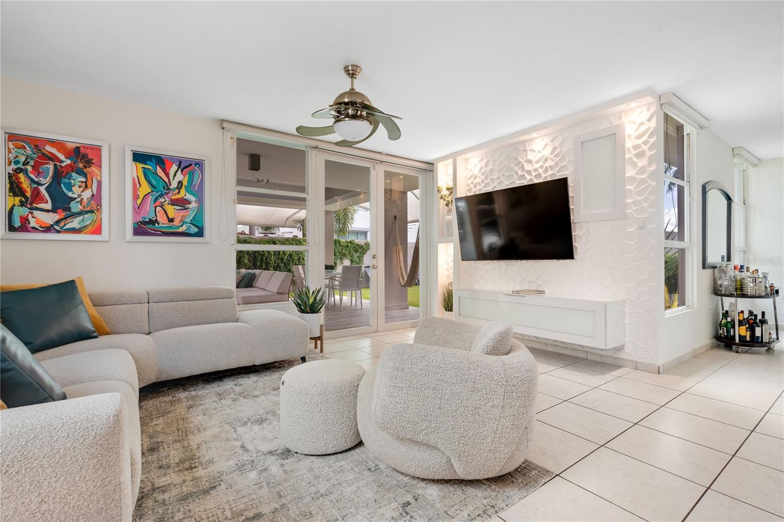 301 CALLE ORCA PASEO LAS OLAS