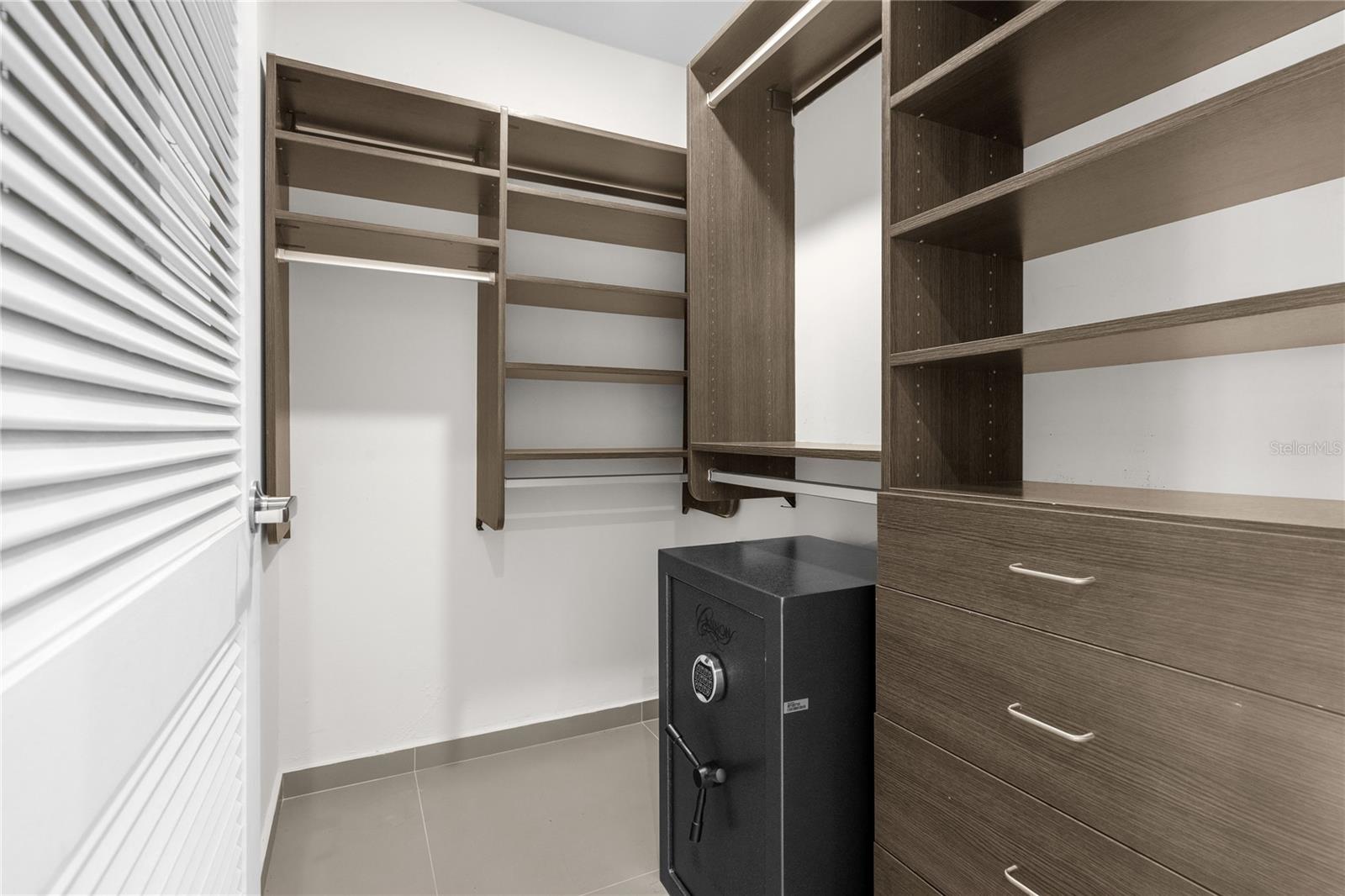 103 AVENIDA DE DIEGO #1401N
