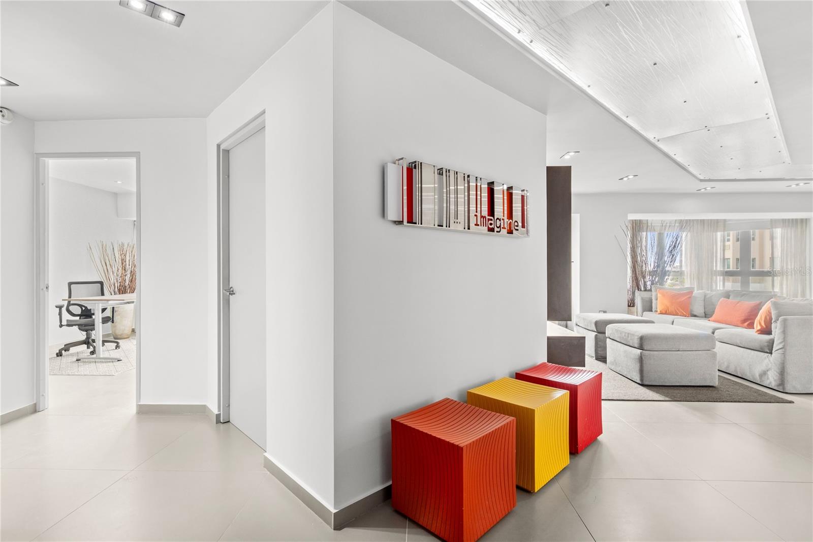103 AVENIDA DE DIEGO #1401N