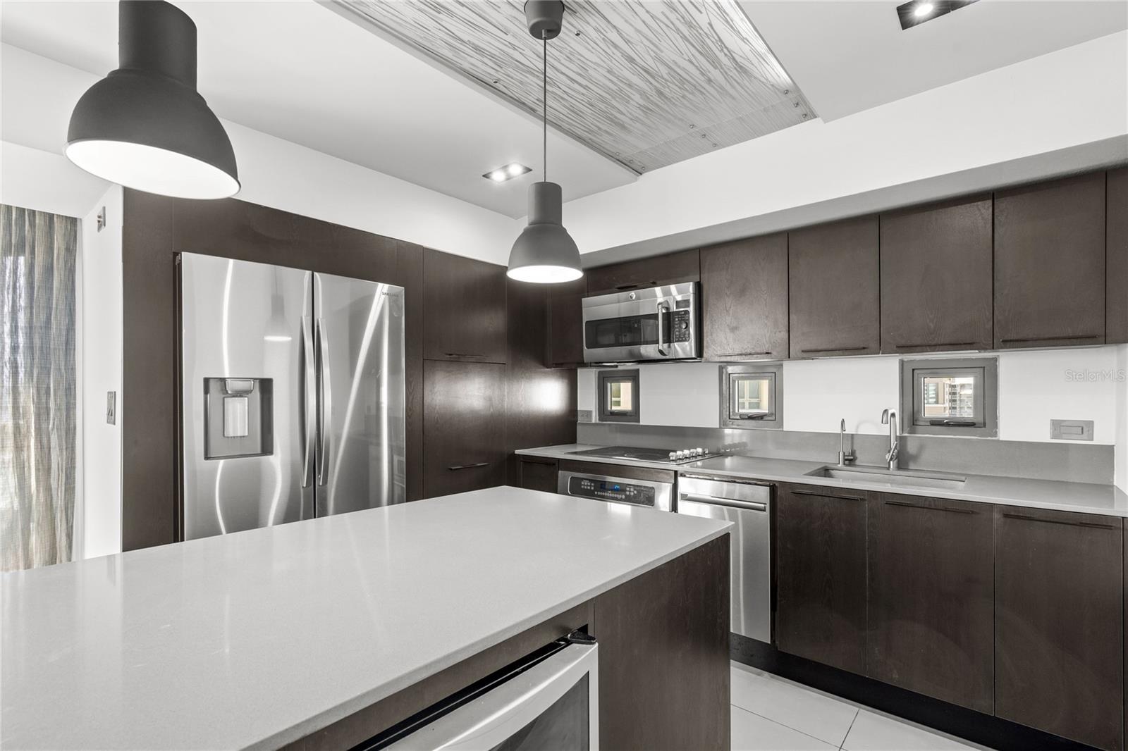 103 AVENIDA DE DIEGO #1401N