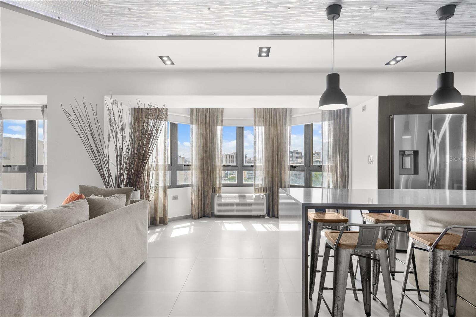 103 AVENIDA DE DIEGO #1401N