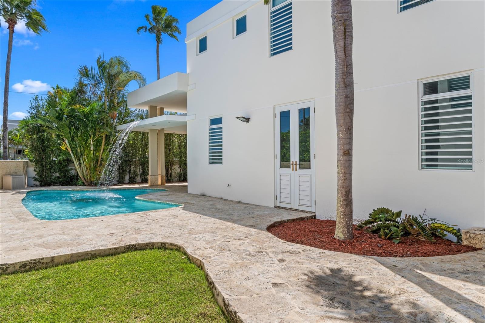 506 CALLE MAR CARIBE