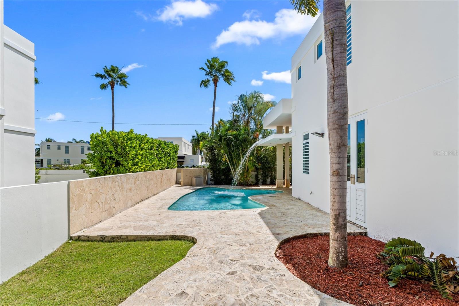 506 CALLE MAR CARIBE