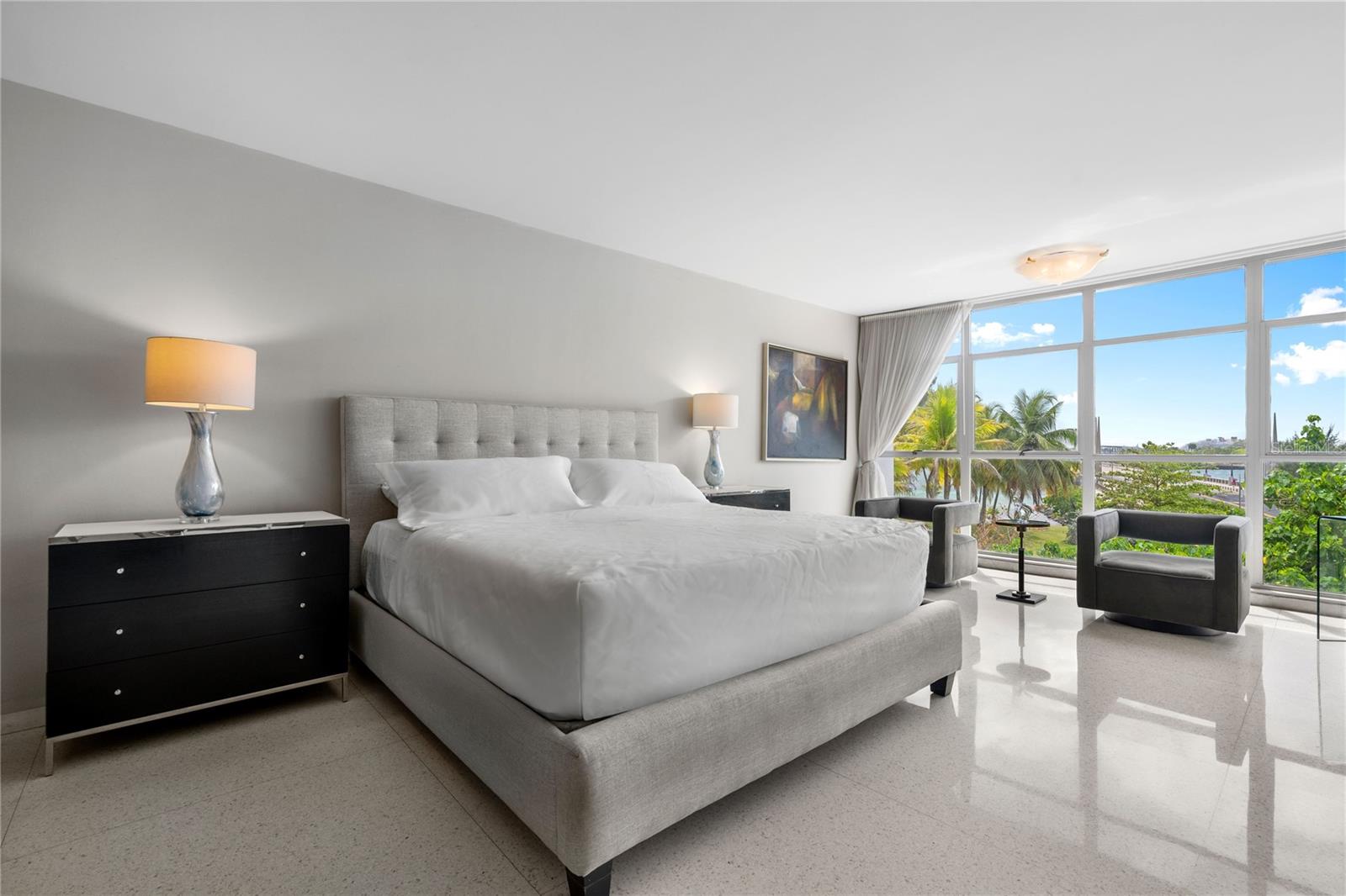 860 ASHFORD AVE. UNIT SAN GERONIMO #3A