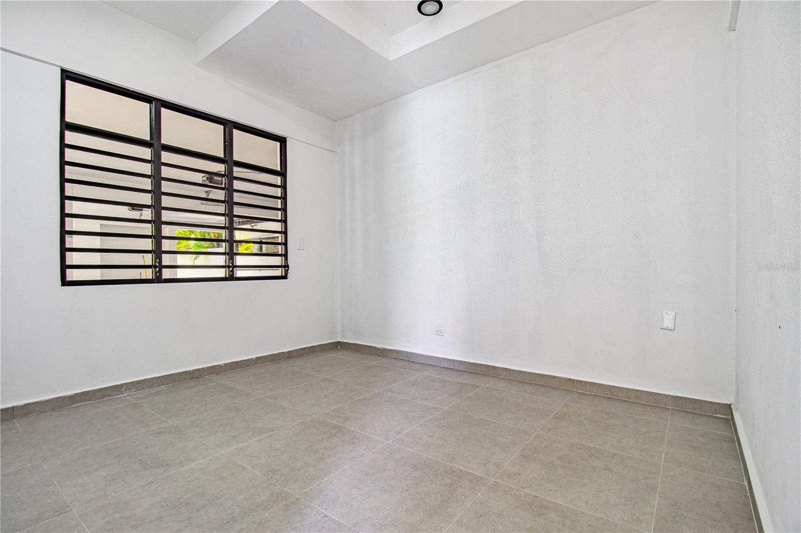 1359 CALLE OLGA ESPERANZA