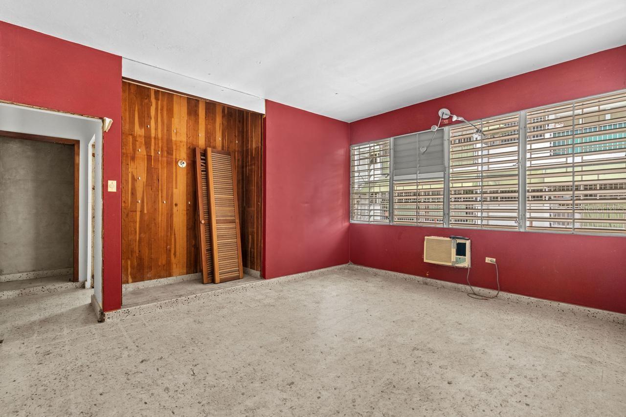 465 AVENIDA SAGRADO CORAZON