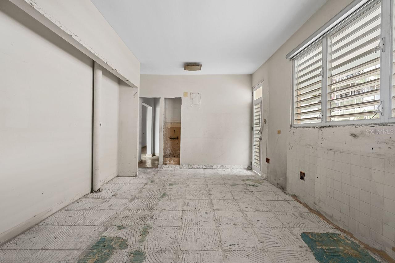465 AVENIDA SAGRADO CORAZON