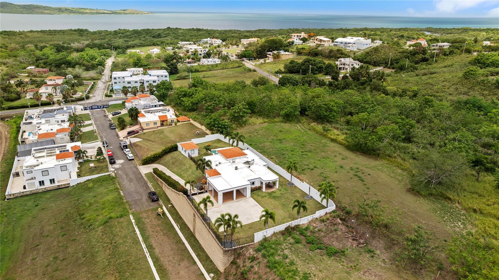 CARR 377 KM. 6.8 PARAISO DE BOQUERON