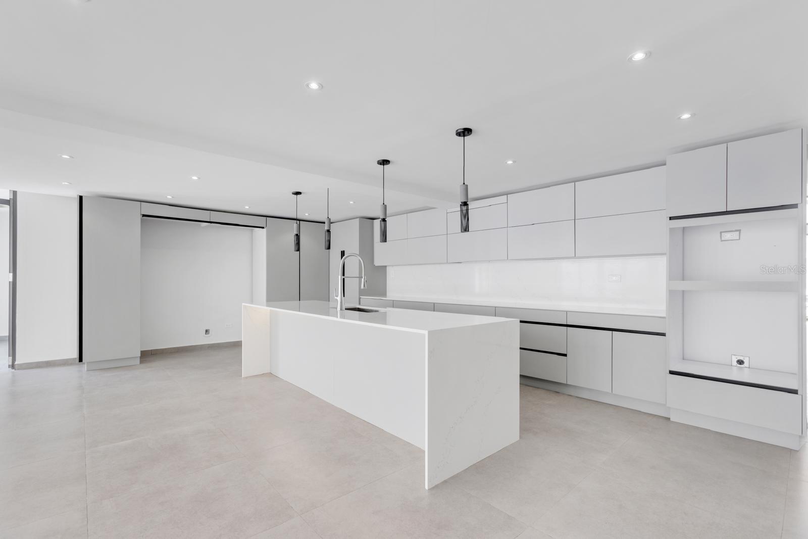 13-12 SANTANDER ST, TORRIMAR #12-13