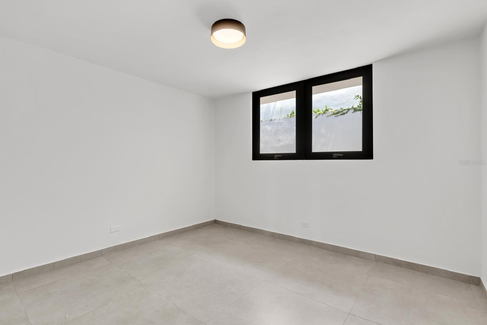 13-12 SANTANDER ST, TORRIMAR #12-13