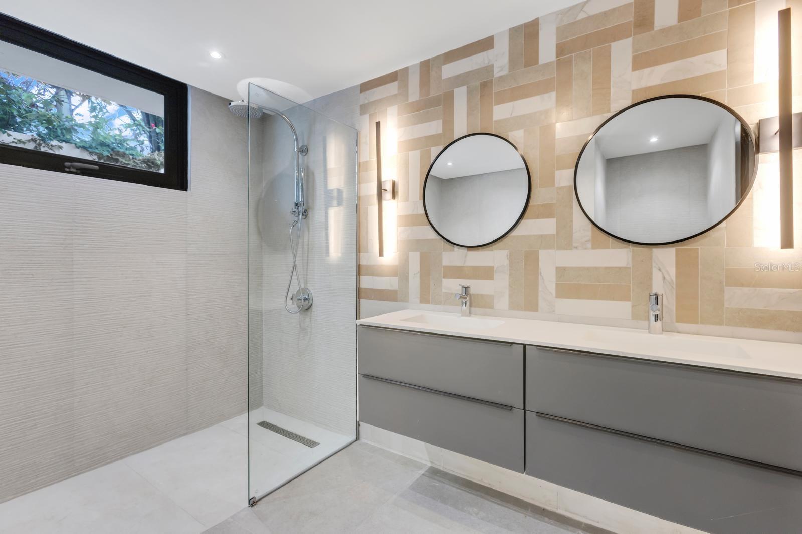 13-12 SANTANDER ST, TORRIMAR #12-13