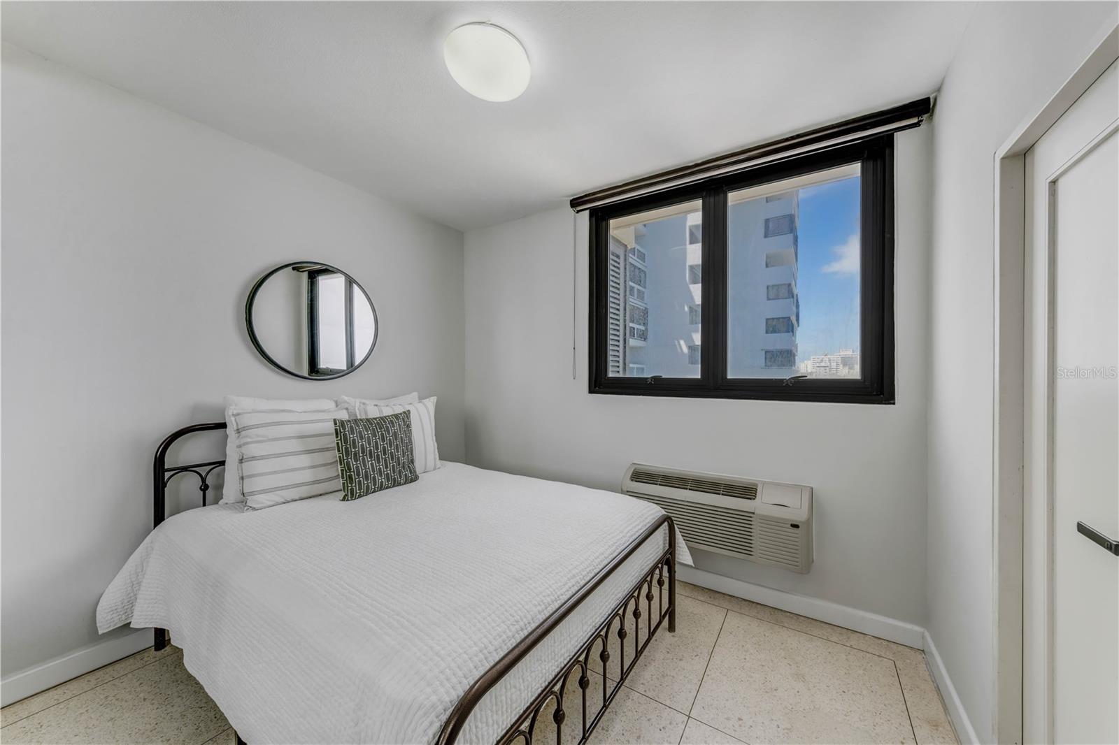 1501 ASHFORD AVE #10B